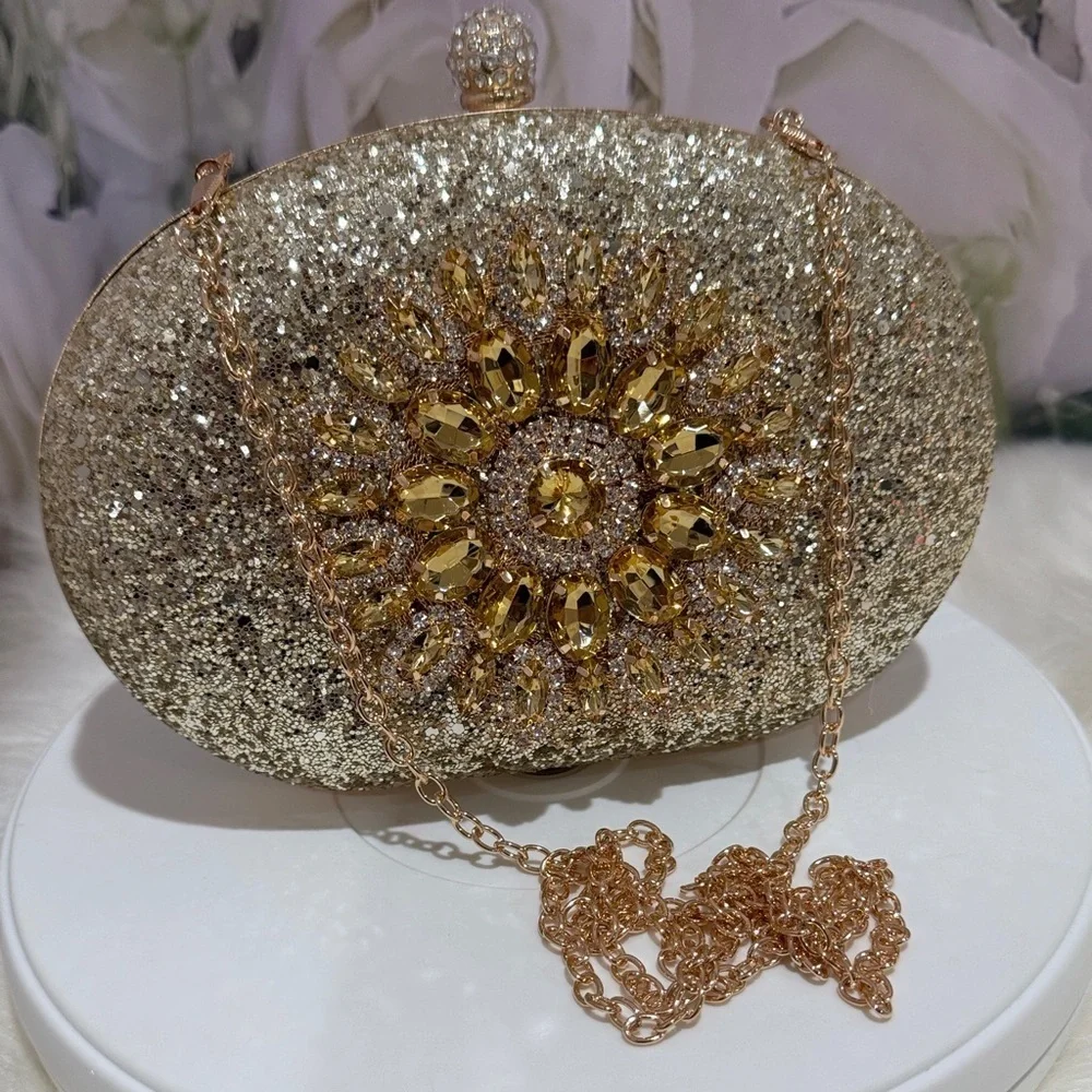 Elegant Gold Rhinestone Clutch